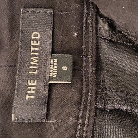 Shorts - Picture 3 of 3